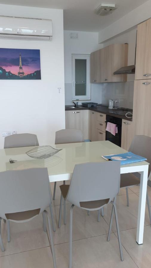 Apartmán Flat 2 Blue Waves St. Paul's Bay Exteriér fotografie